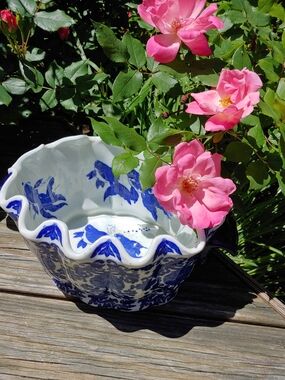 Vintage Blue and White Scalloped Ceramic Cachepot
